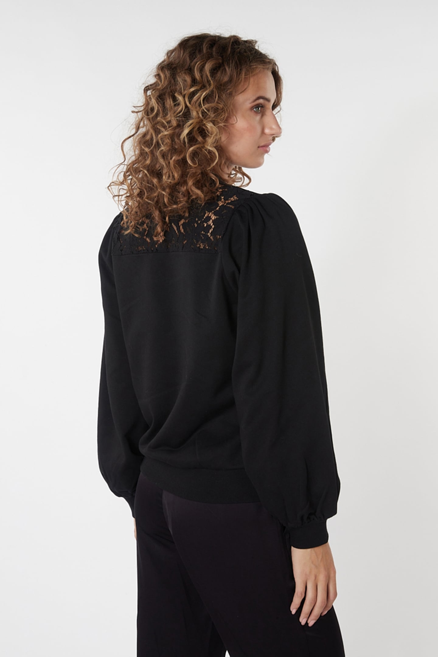 SWEATER LACE BLACK 5