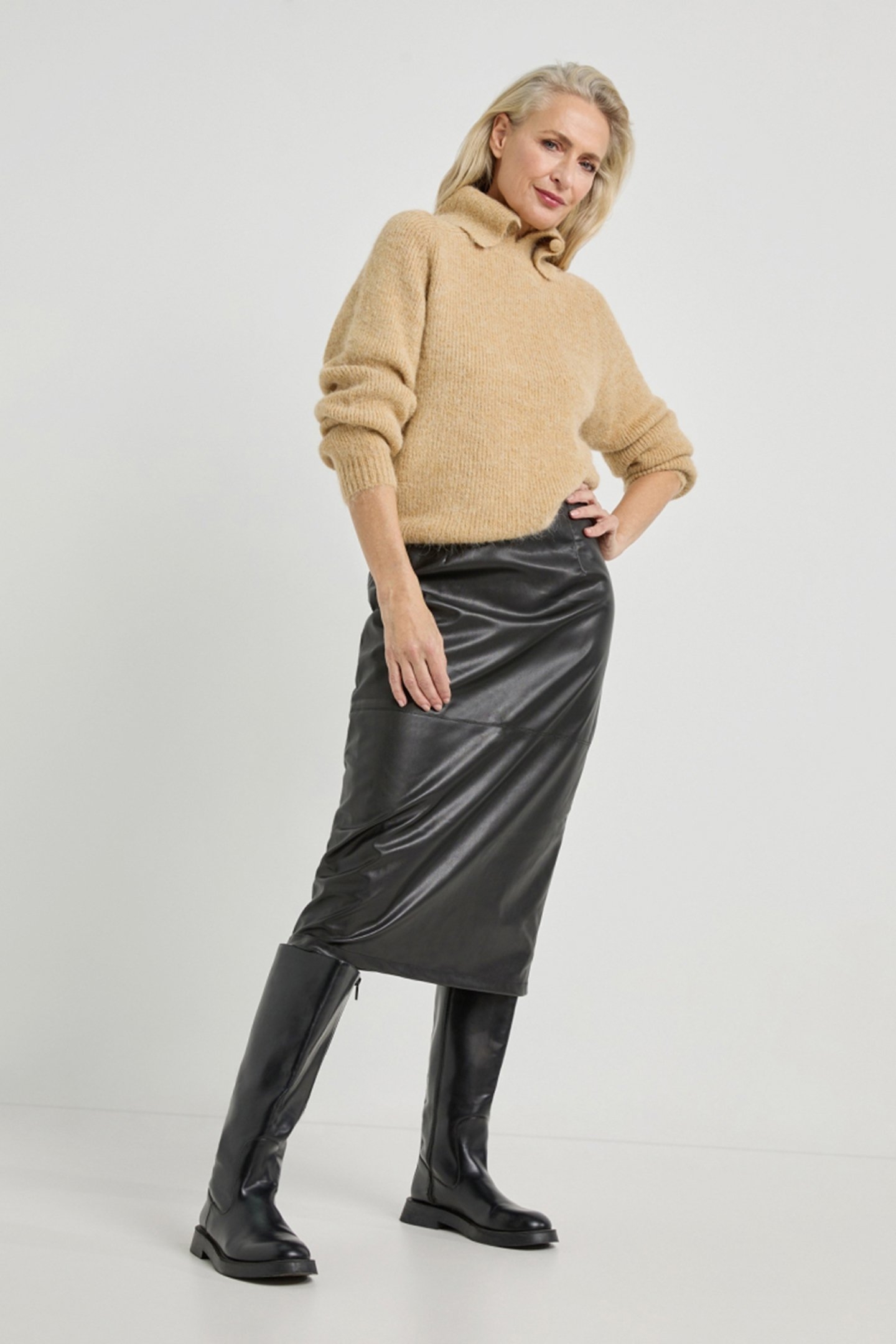AMBER SKIRT BLACK 3
