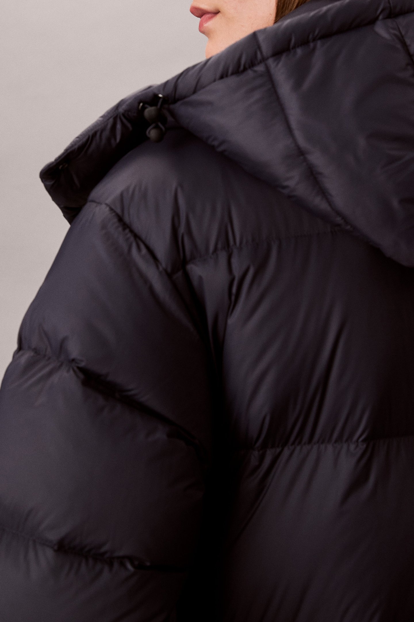 ESSENTIAL MIDWEIGHT HOODED PUFFER INKWELL 7