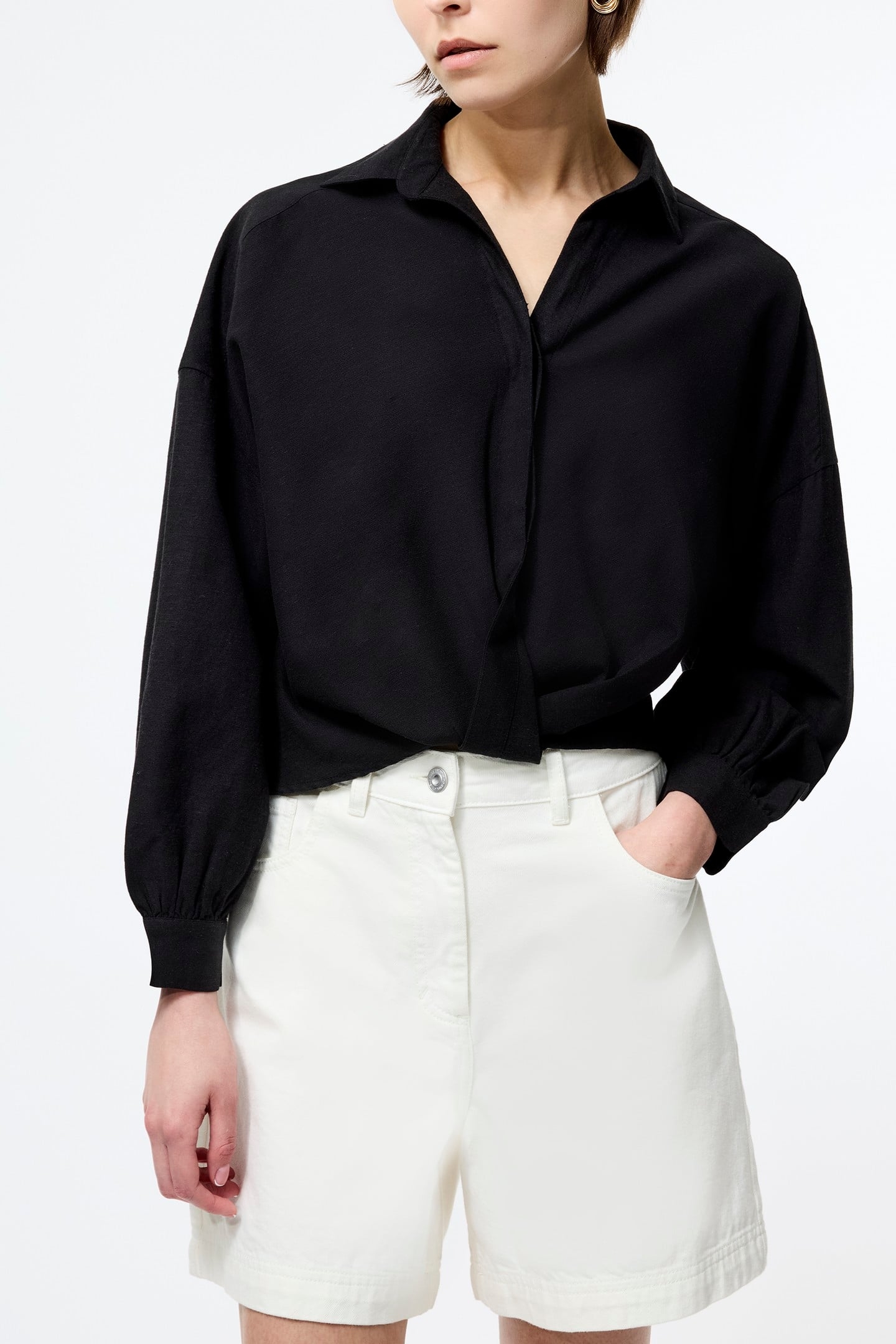 ARIETTE LIN BLENDLS TUCK SHIRT BLACK 2