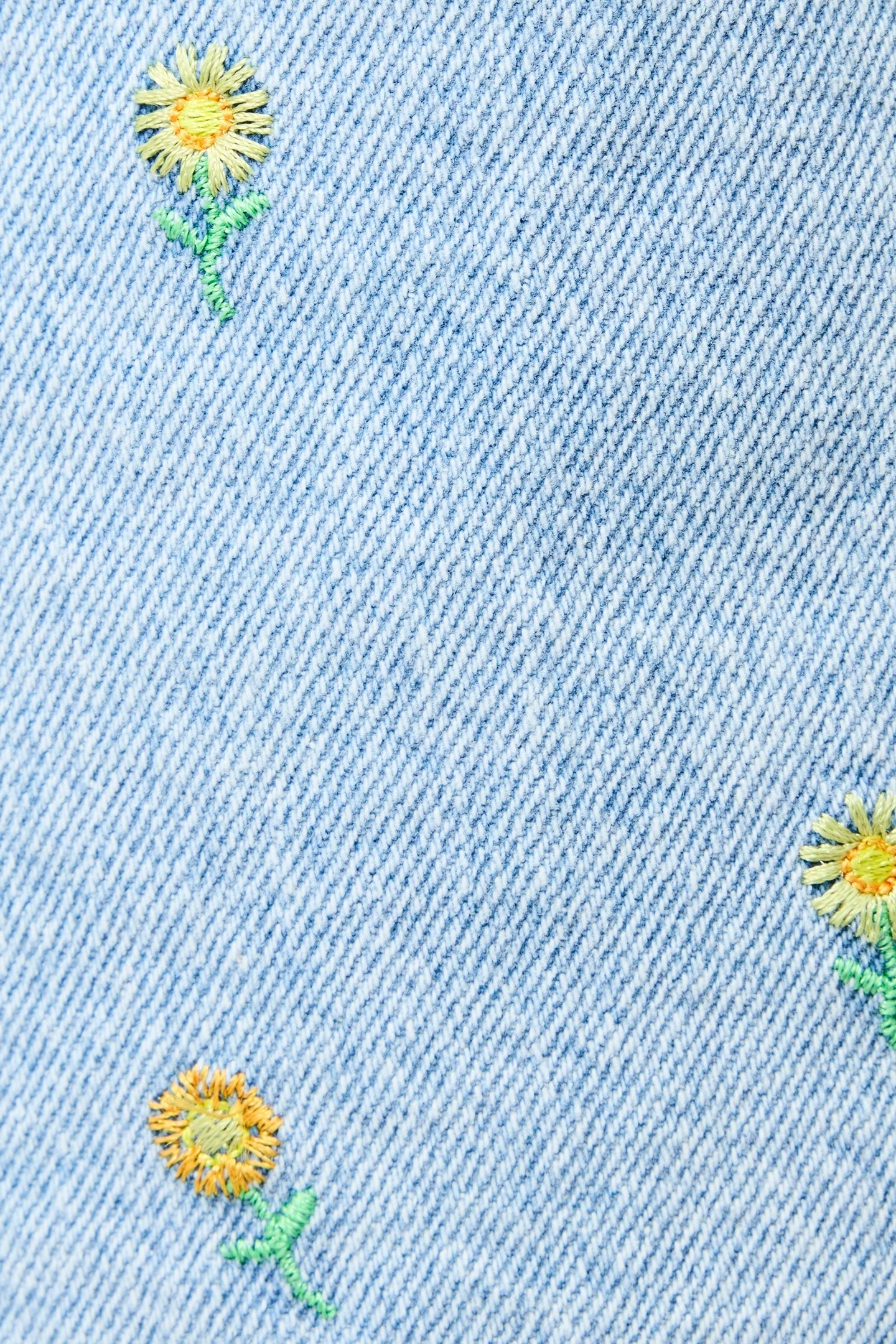 DALLAS EMBROIDERED SHORTS LIGHT WASH 4