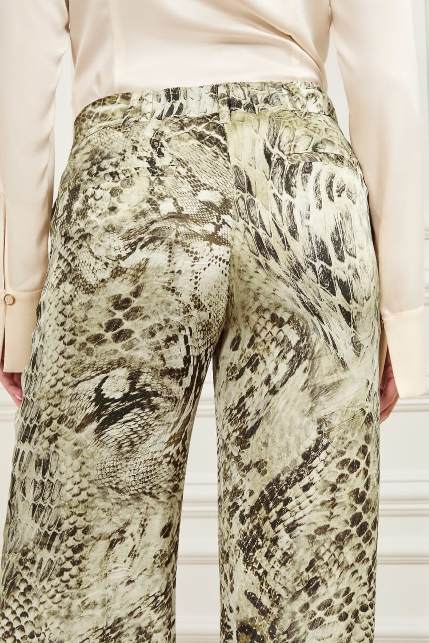 MARCIANO BY GUESS GISELLE STRAIGHT PAN JUMBLE SKIN PRINT 7