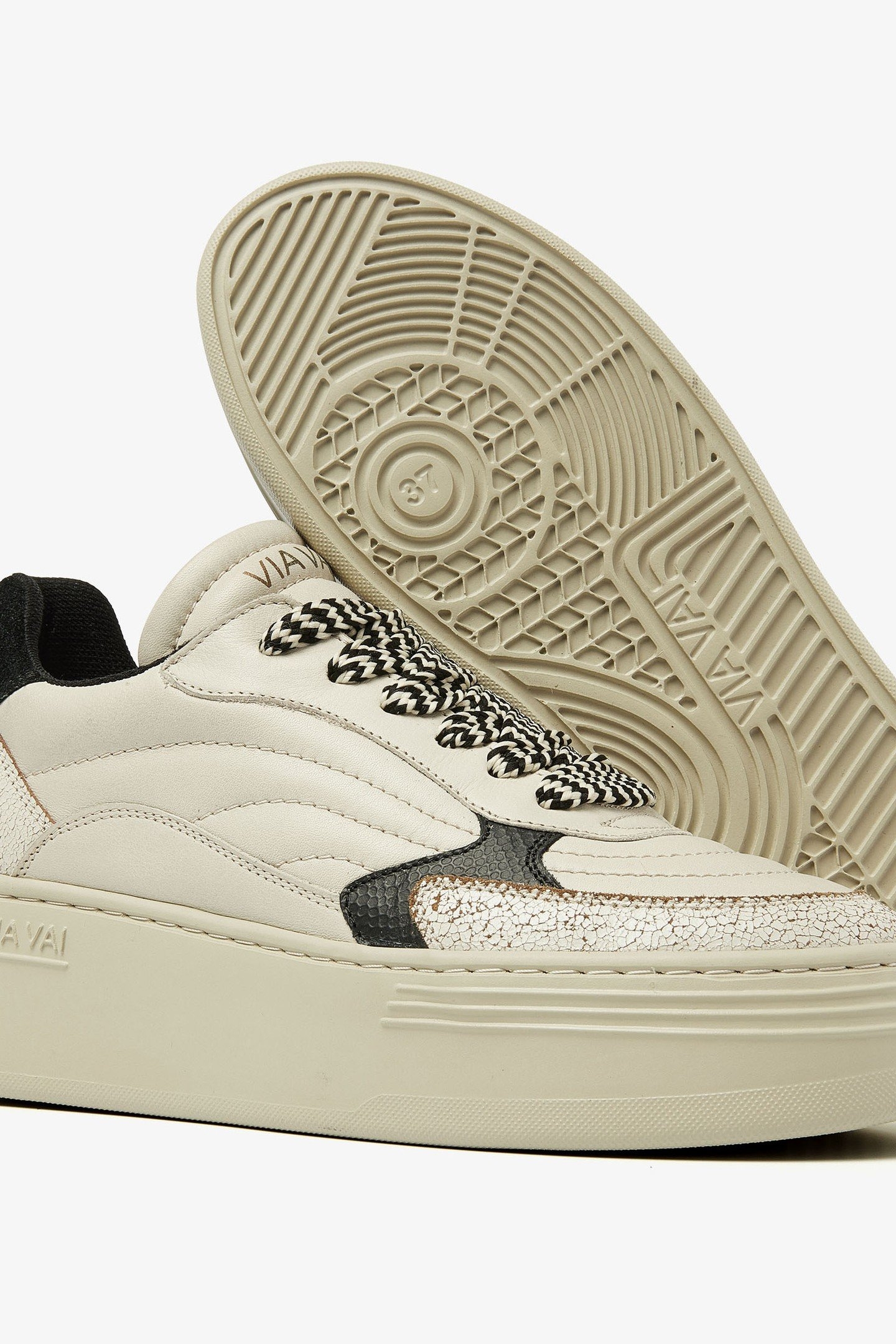 ISA JOSIE SNEAKERS BLACK 5