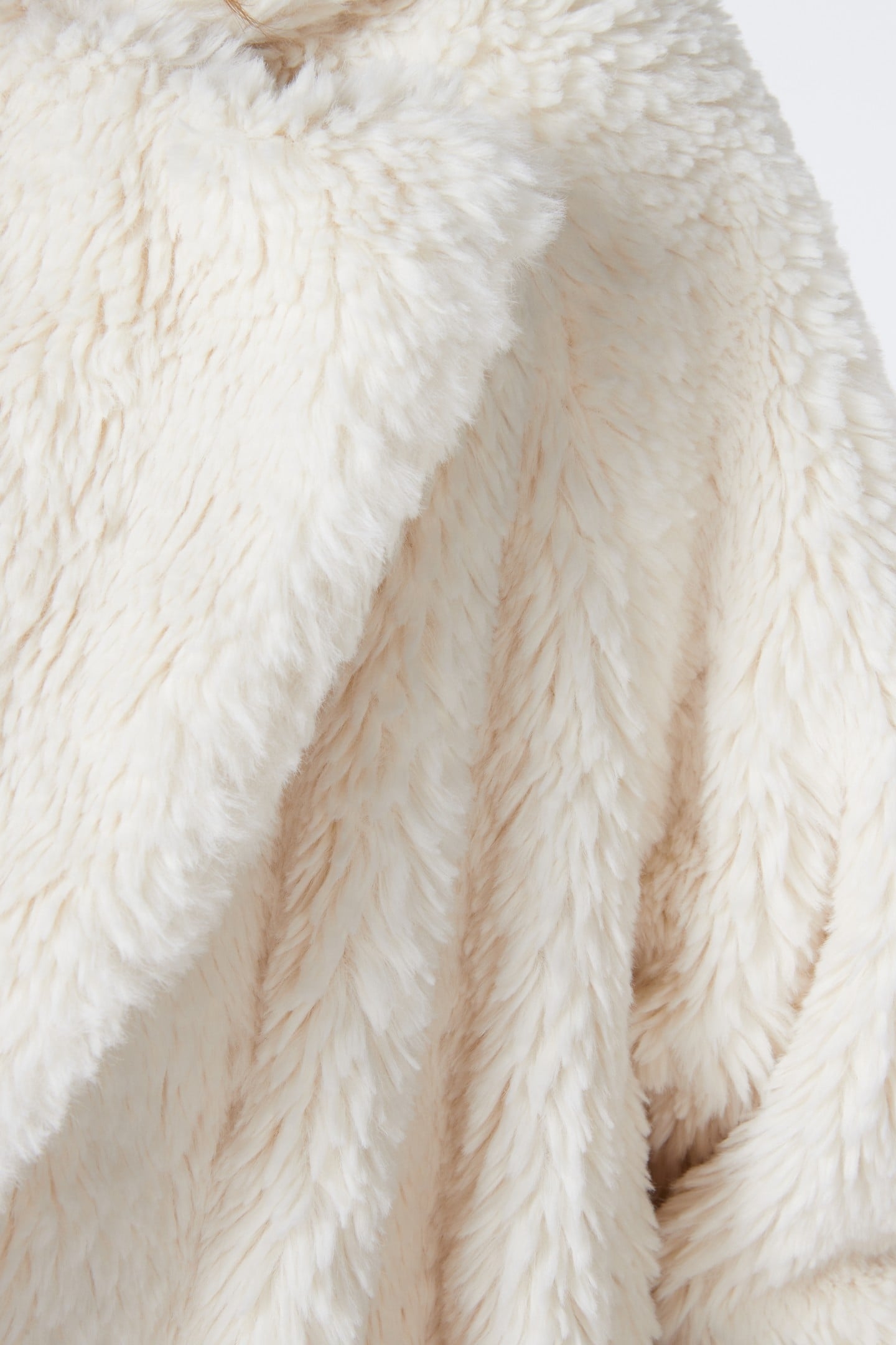 COAT LONG TEDDY OFF WHITE 4