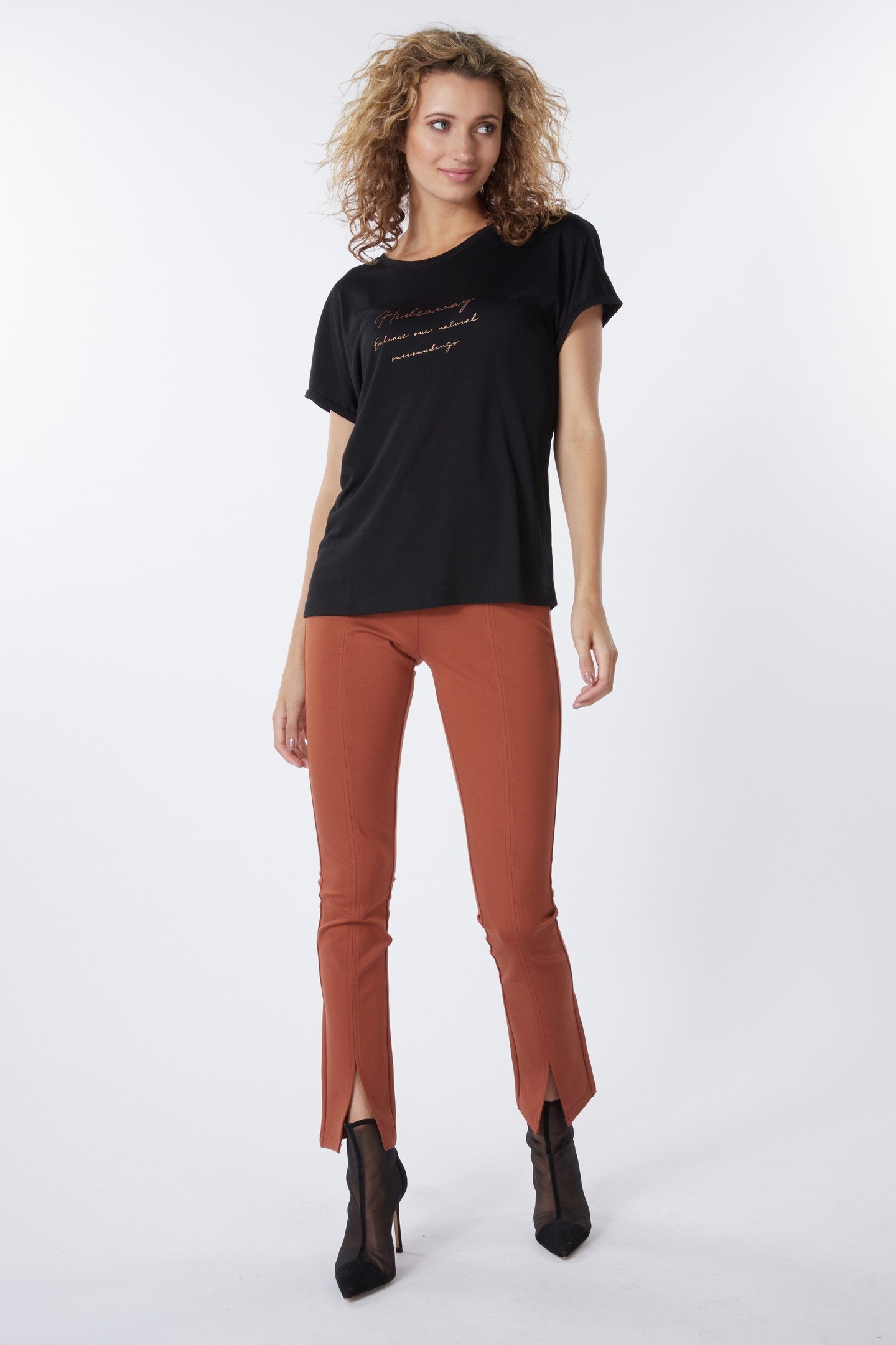 T-SHIRT MODAL PRINT "HIDEAWAY" BLACK 1