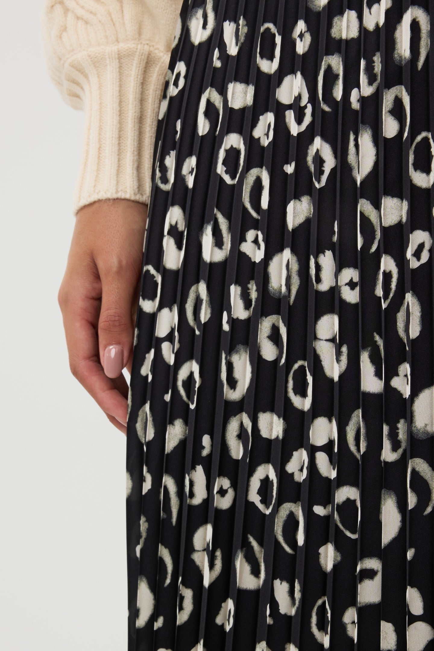 SKIRT PLISSE SATIN WILDERNESS PRINT 6