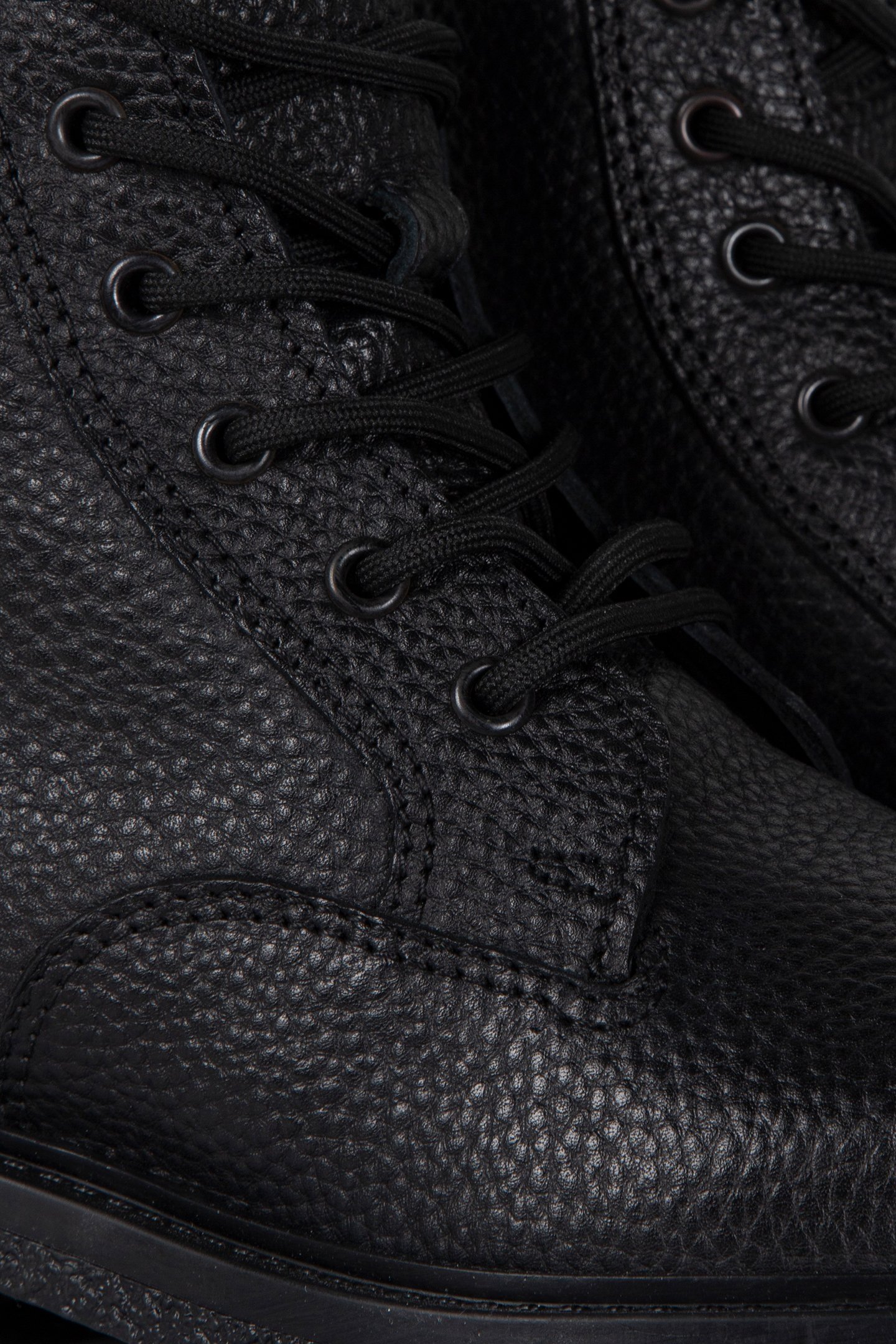 GUZO BLACK EMBOSSED 4