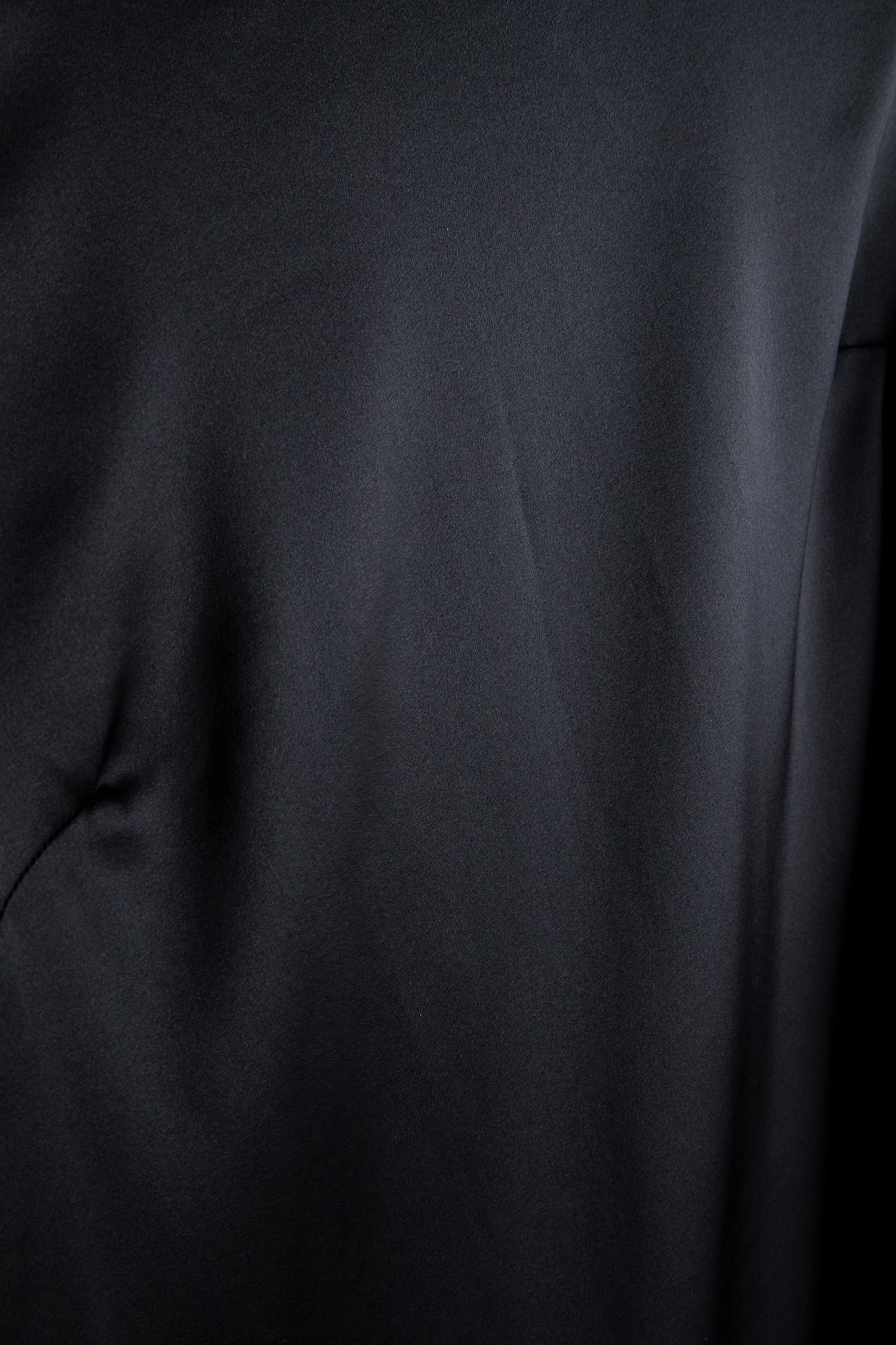 MARCIANO BY GUESS DENISE SS TOP JET BLACK 4