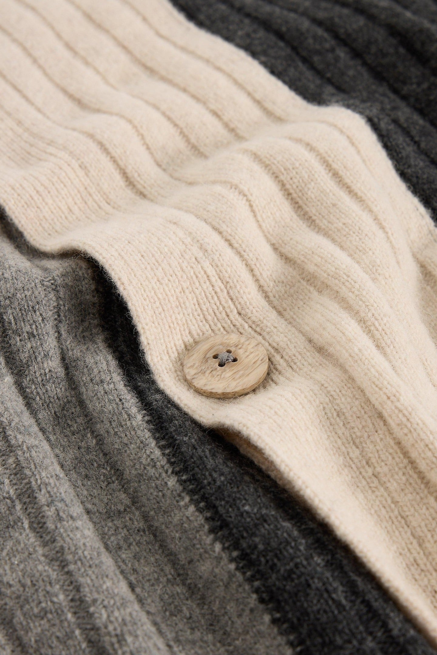 AVA KNITTED PONCHO GREY MULTI 5