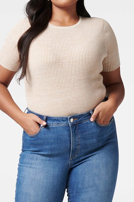 AUDREY CURVE CREW NECK KNIT TEE LATTE SPACE DYE 2