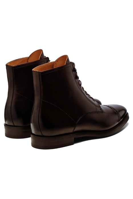 BROWN LACE-UP BOOT 6