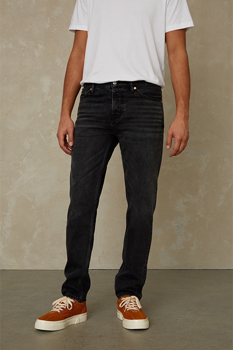 JERRICK CLEAN RECYCLED BLACK WORN 1
