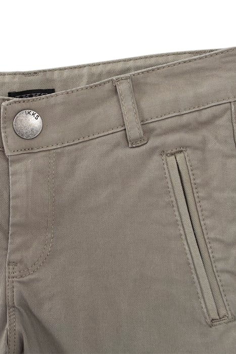 CHINO VERT WAITER SHORTS 4