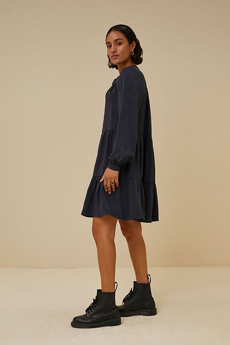 NONO SATIN STRIPE DRESS GRAPHITE 4