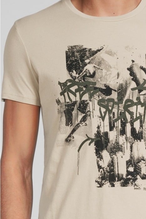 CONCRETE T-SHIRT, SKATEBOARDERS & GRAFFITI CONCRETE 4