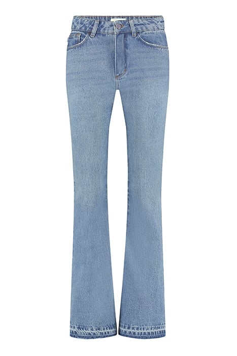 PLEUNIE BOOTLEG LIGHT MEDIUM WASH 2