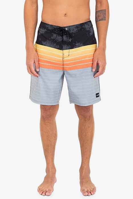 WEEKENDER 20" BOARDSHORT BLACK COMBO 016 1