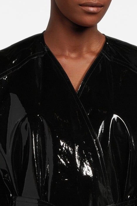 COATED WRAP COAT BLACK 4