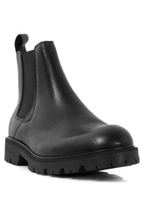 BLACK LEATHER LUGGED SOLE CHELSEA BOOTS BLACK 2