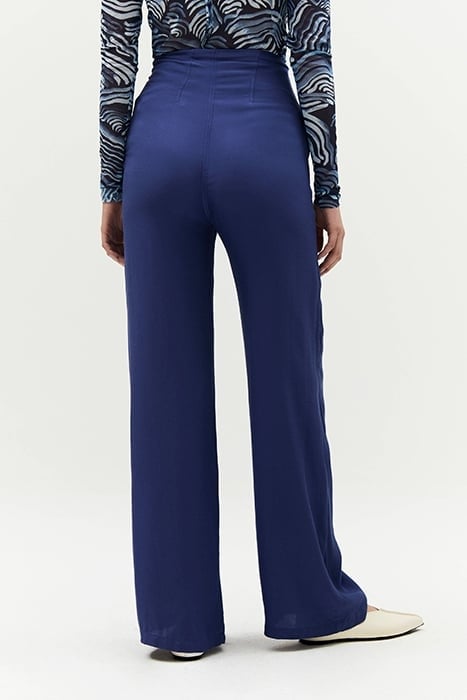 LOEKA DARK BLUEBERRY 2