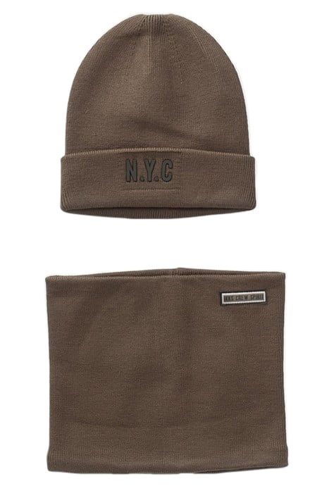 BOYS’ KHAKI KNIT BEANIE AND SNOOD WITH RUBBER MARKING BRONZE 1