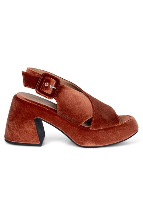 RETRO HEELED PLATFORM CROSS SANDAL VELVET CARAMEL CAFÉ 1