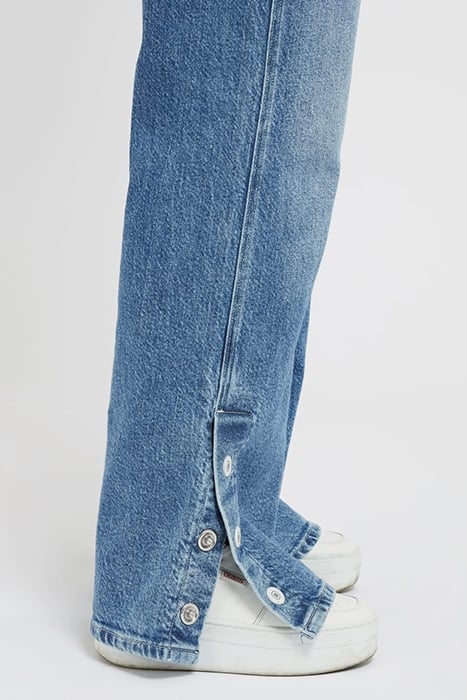 GUESS ECO MAYA PANT BUTTON MARBLE. WASH. 6