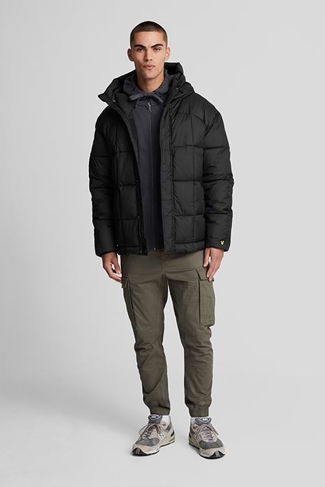QUILTED PANNELLED JACKET JET BLACK 3