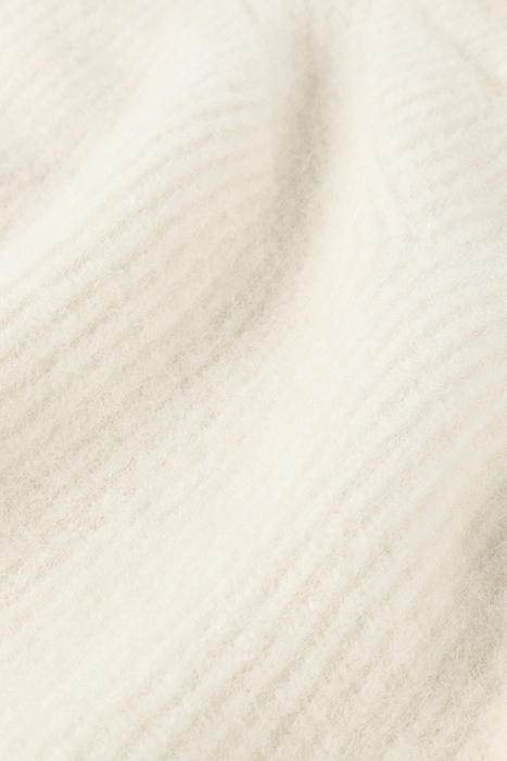 SHORT SOFT KNIT SWEATER ECRU 6