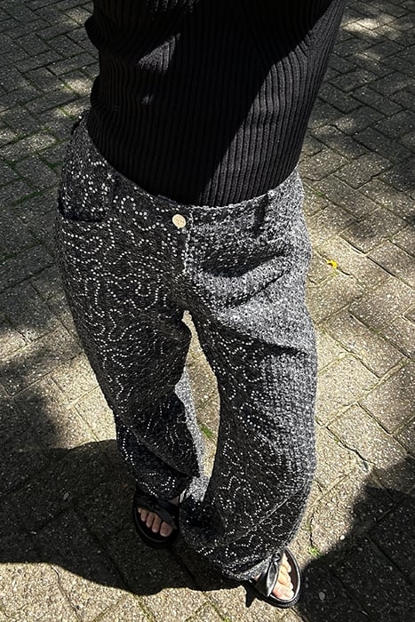 PHOEBE EMBELLISHED STRAIGHT JEANS WASHED BLACK 3