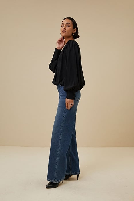 LIO VISCOSE BLOUSE JET BLACK 3