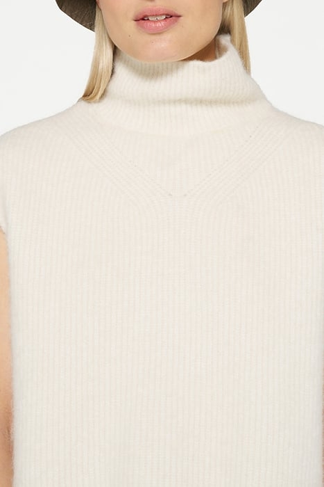 SHORT SOFT KNIT SWEATER ECRU 4