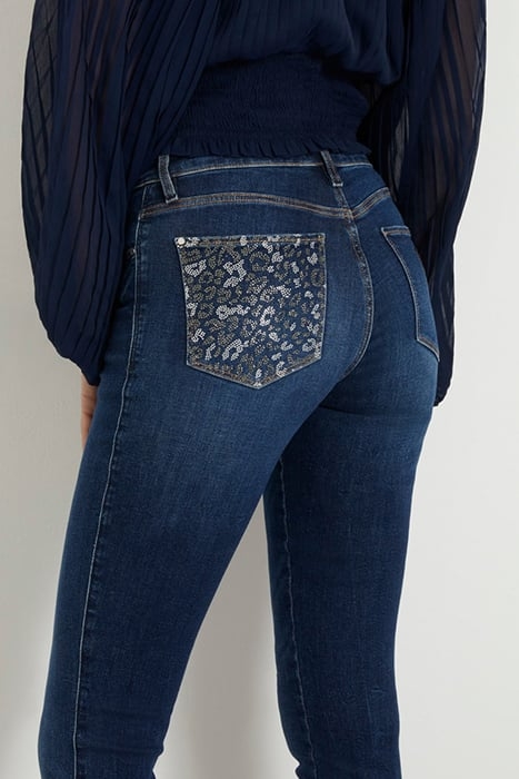 SEXY CURVE CARRIE DARK. 5