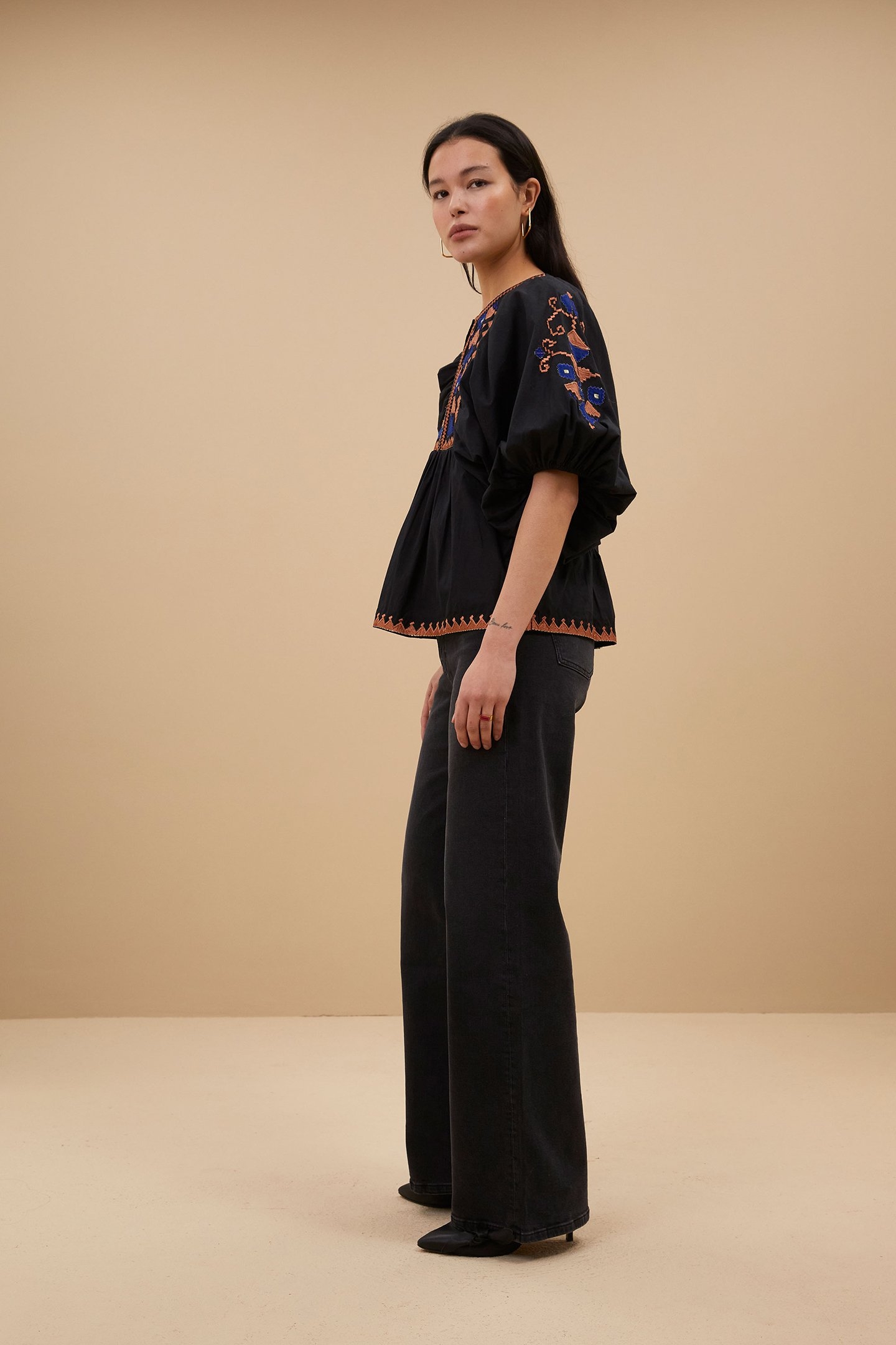 GABIE EMBROIDERY BLOUSE JET BLACK 3