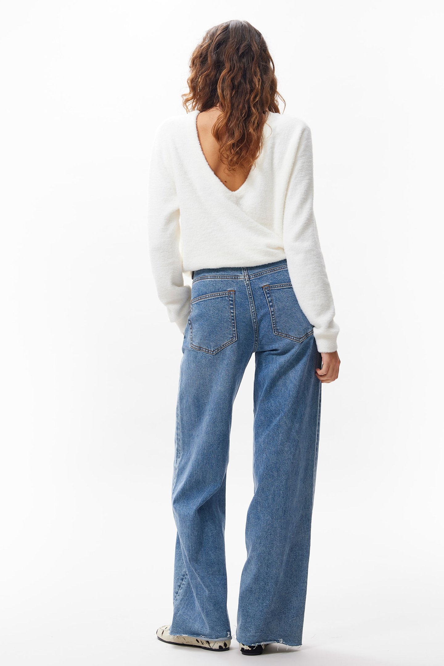 SOFT KNIT WITH VNECK EGRET 6