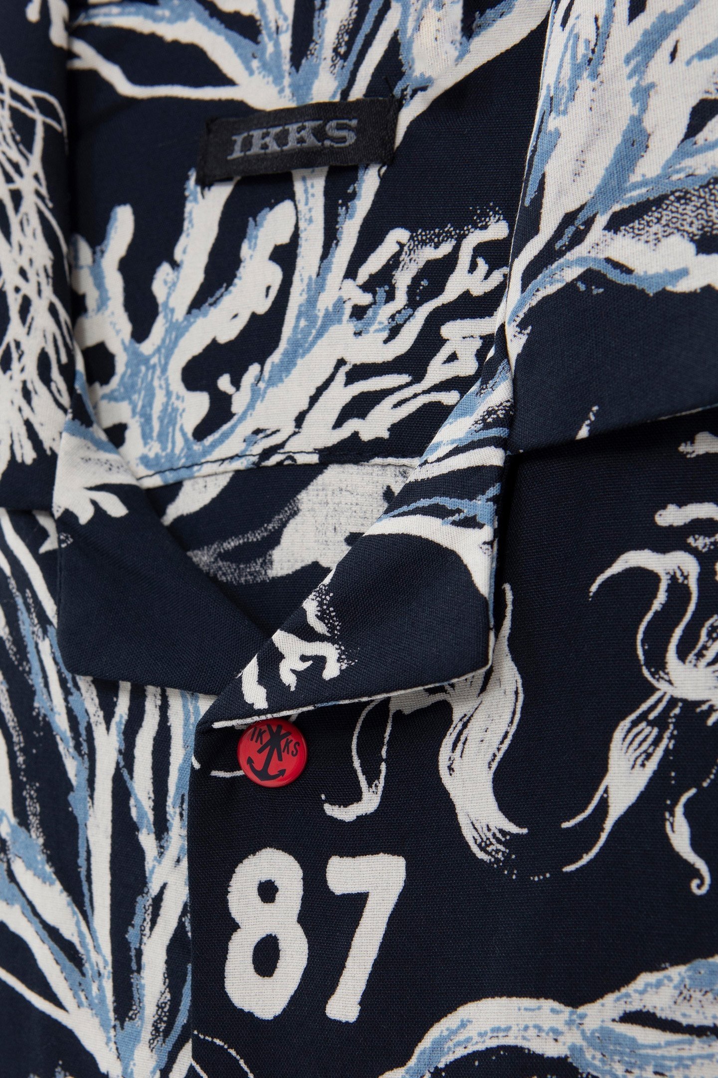 BOYS’ NAVY CORAL PRINT LENZING™ ECOVERO™ SHIRT 5