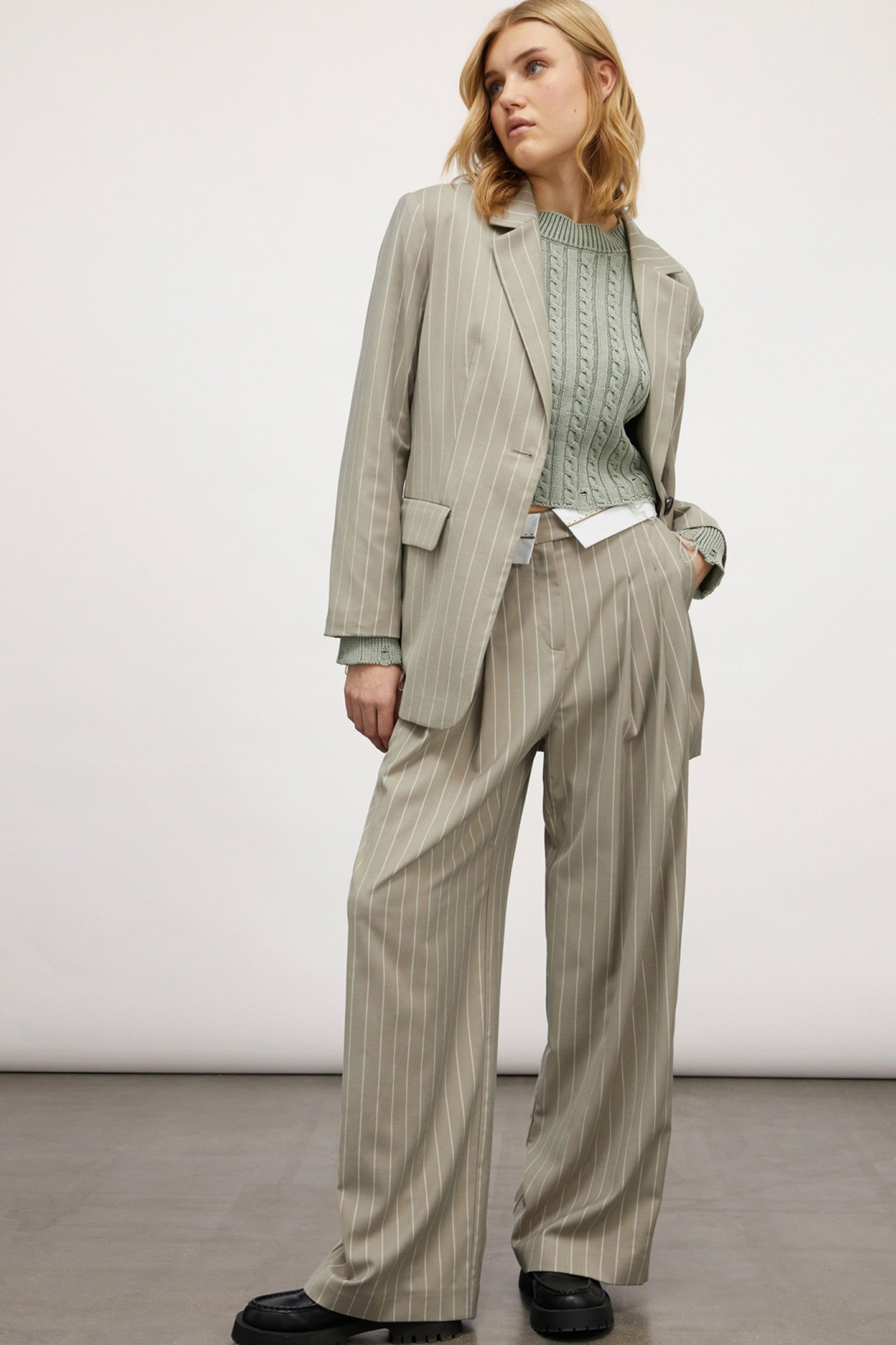 OVERSIZED PINSTRIPED BLAZER GREEN 3