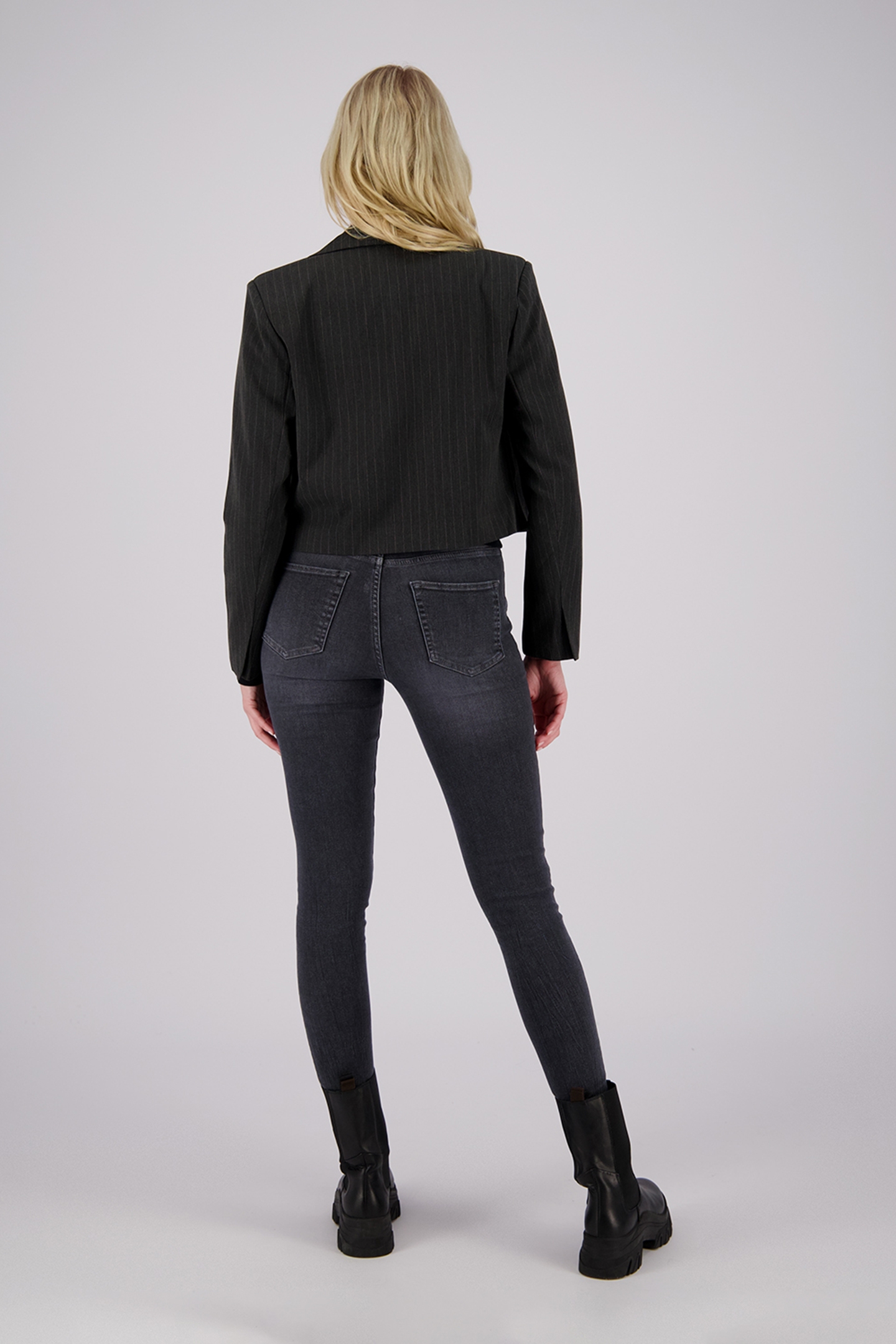 BLOSSOM MID GREY STONE 2