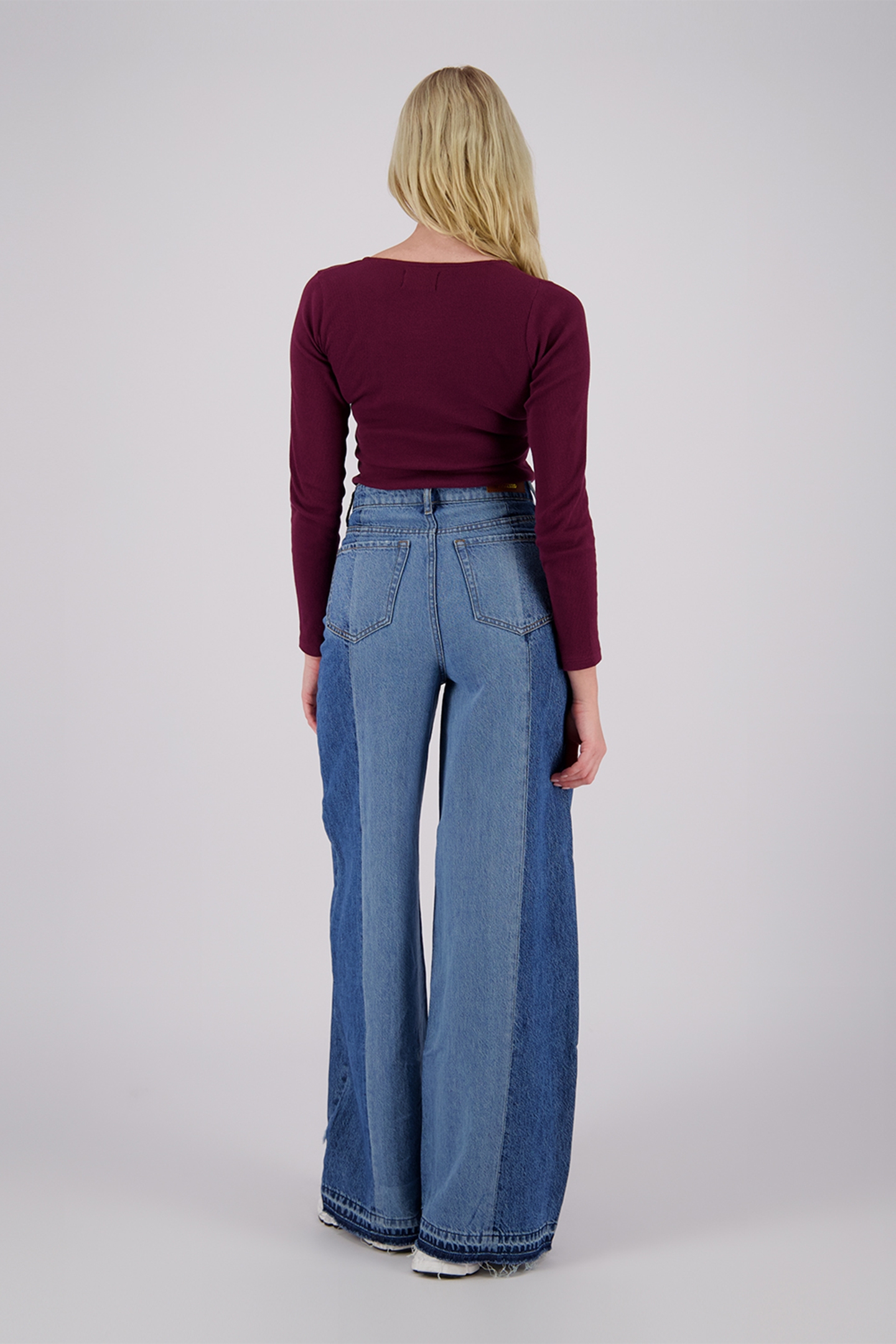 CENOTE TWOTONE LIGHT BLUE STONE 2