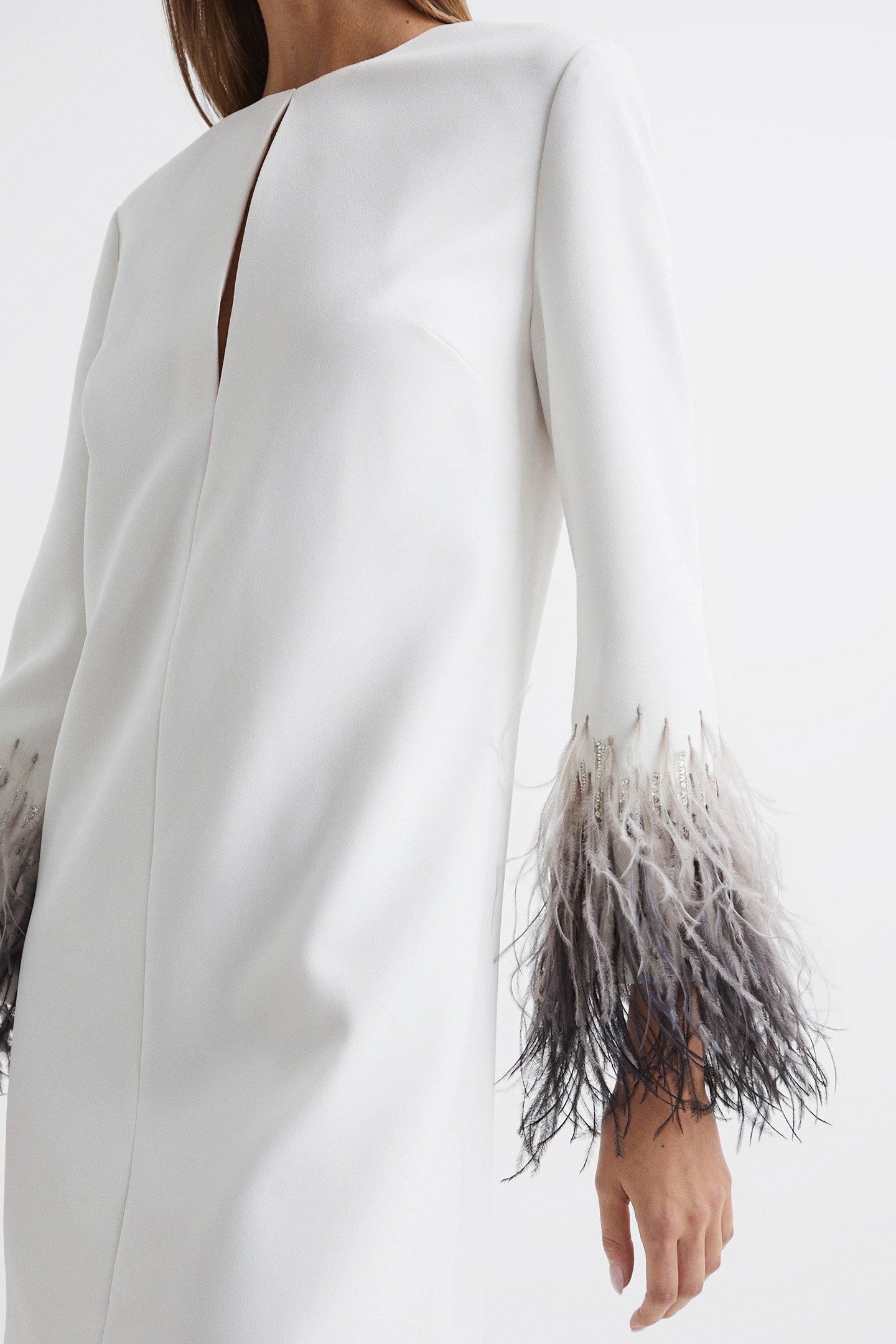 HALSTON - KENDALL -MOSS C WHITE 6