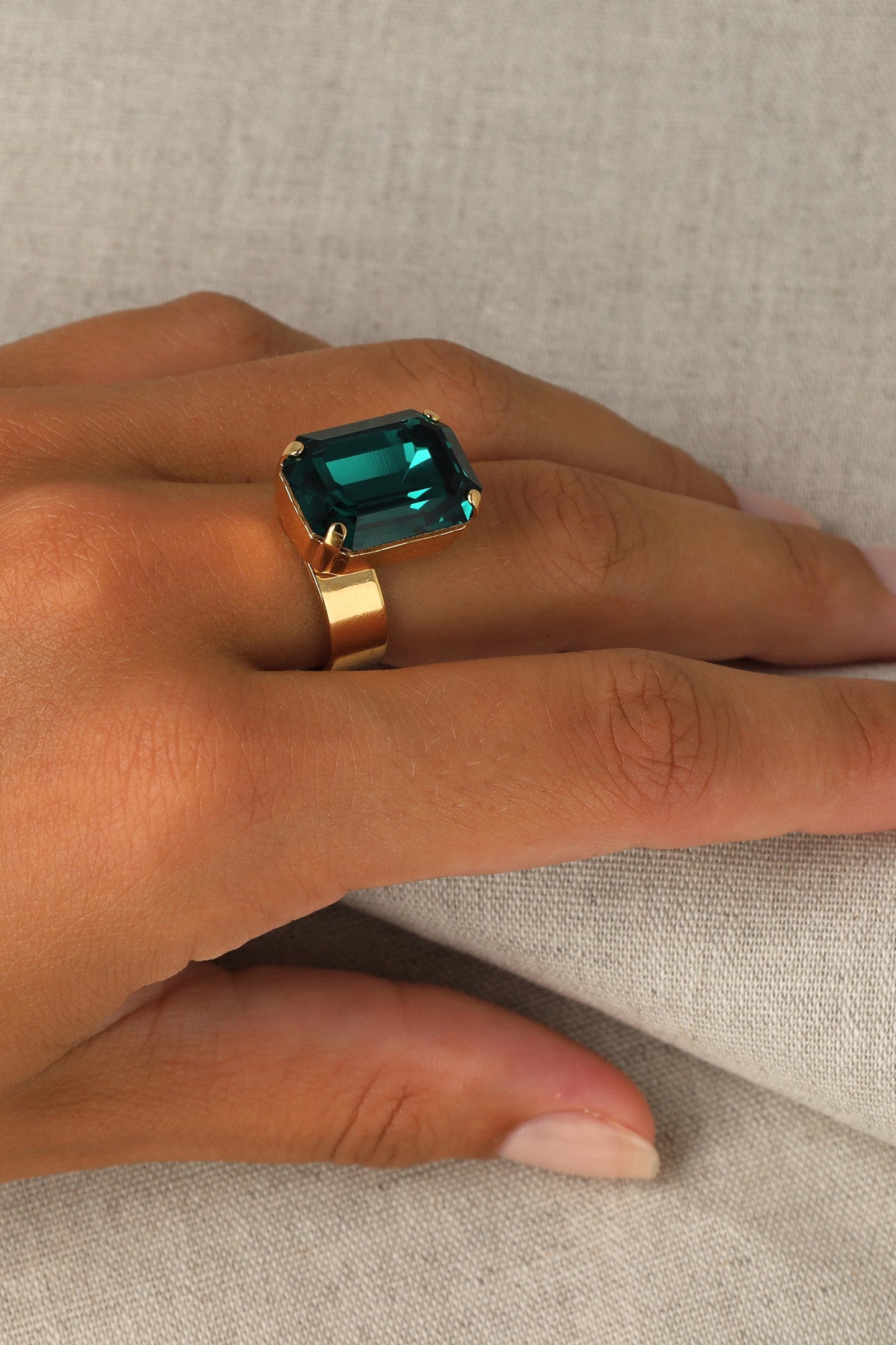 LADY DI RING EMERALD 2