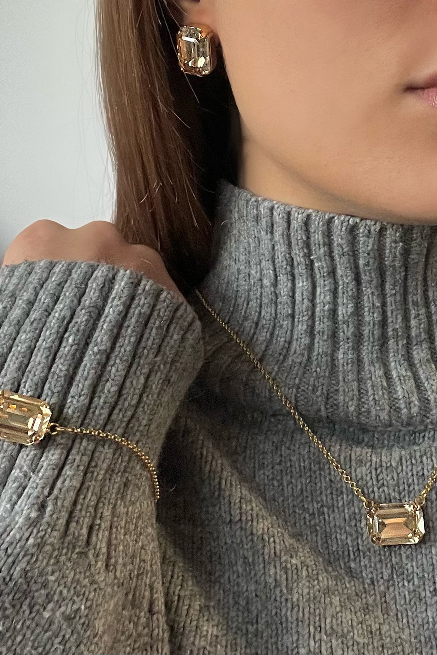 LADY DI EARRINGS GOLD 2