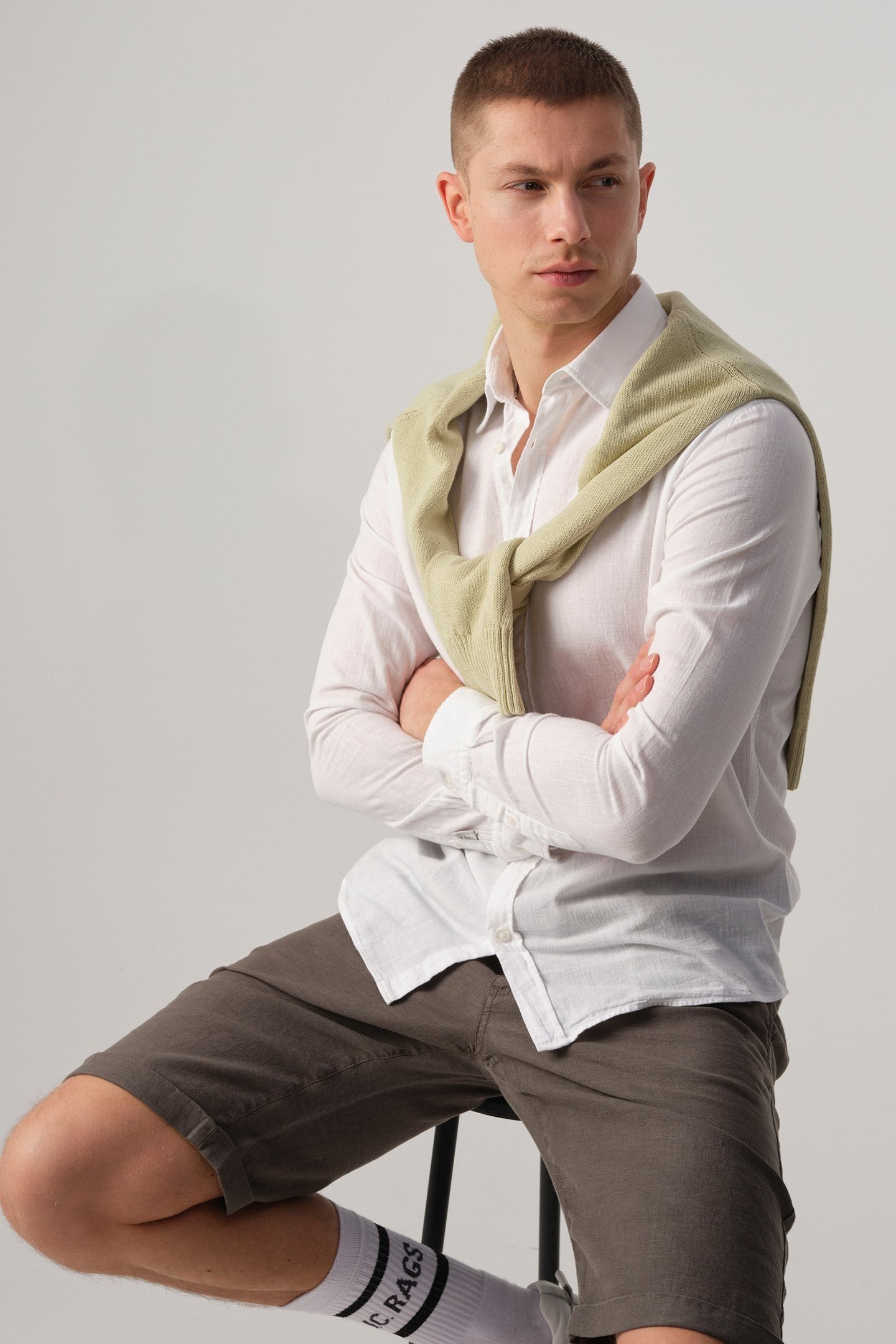 CALVIN TRUI RONDE HALS LINT 4