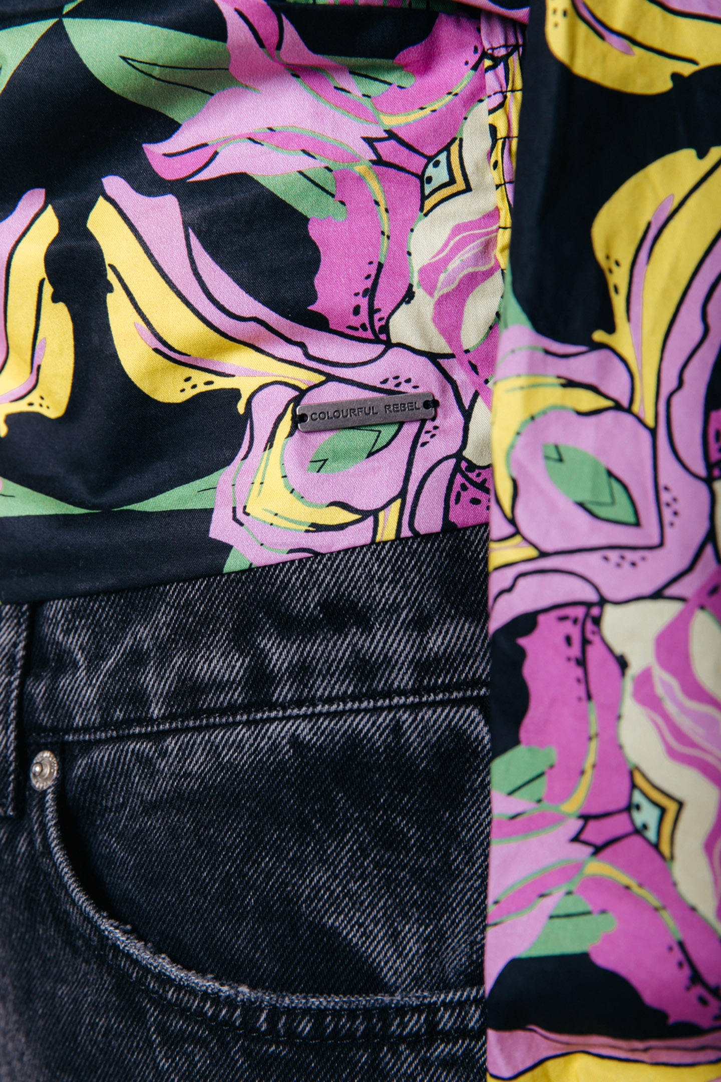 CHAYA GRAPHIC FLOWER PUFF SLEEVE CROPPED TOP MULTICOLOR 6