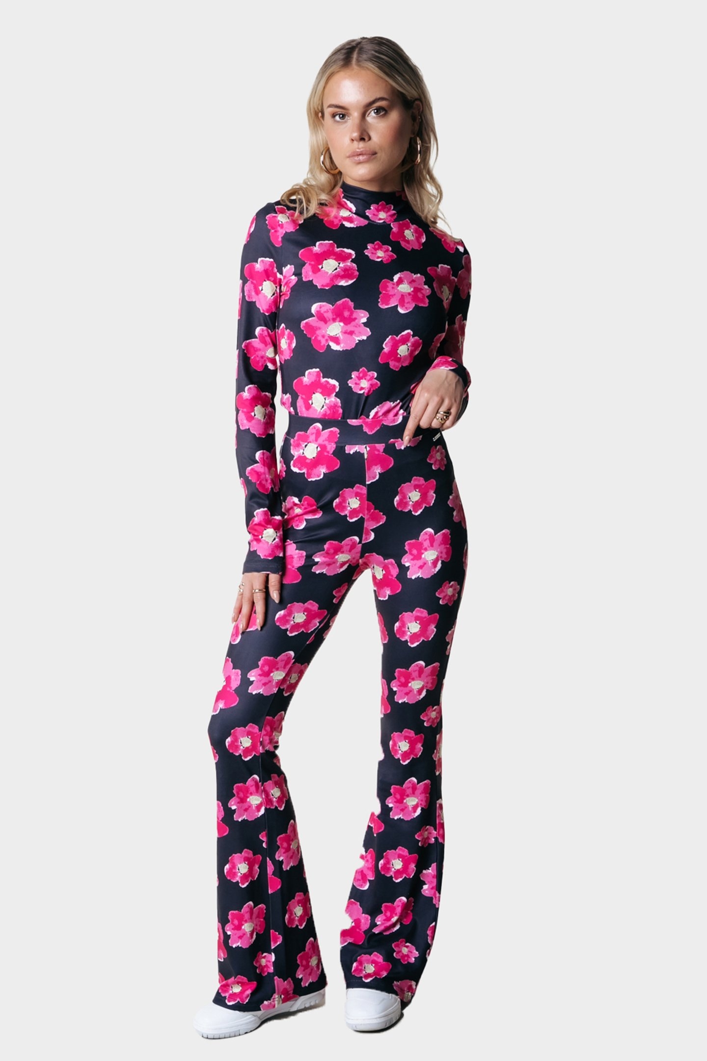 POPPY FLOWER PEACHED EXTRA FLARE PANTS BRIGHT PINK 1