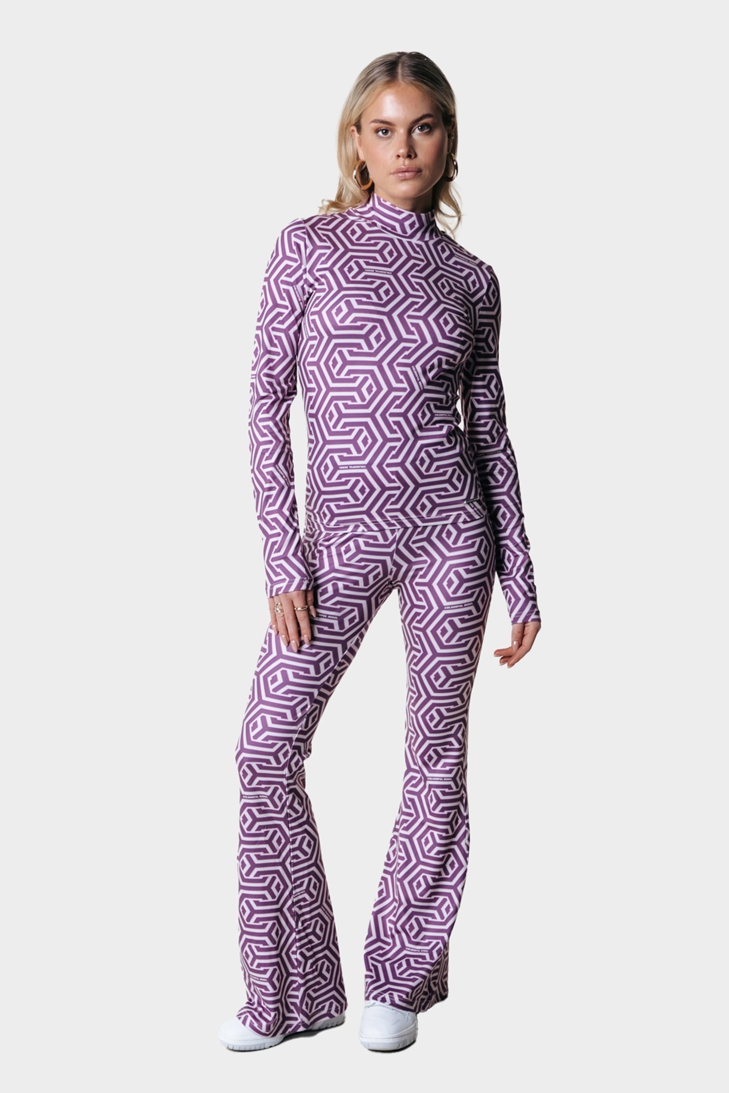 CR GEO PEACHED EXTRA FLARE PANTS WARM BORDEAUX 1