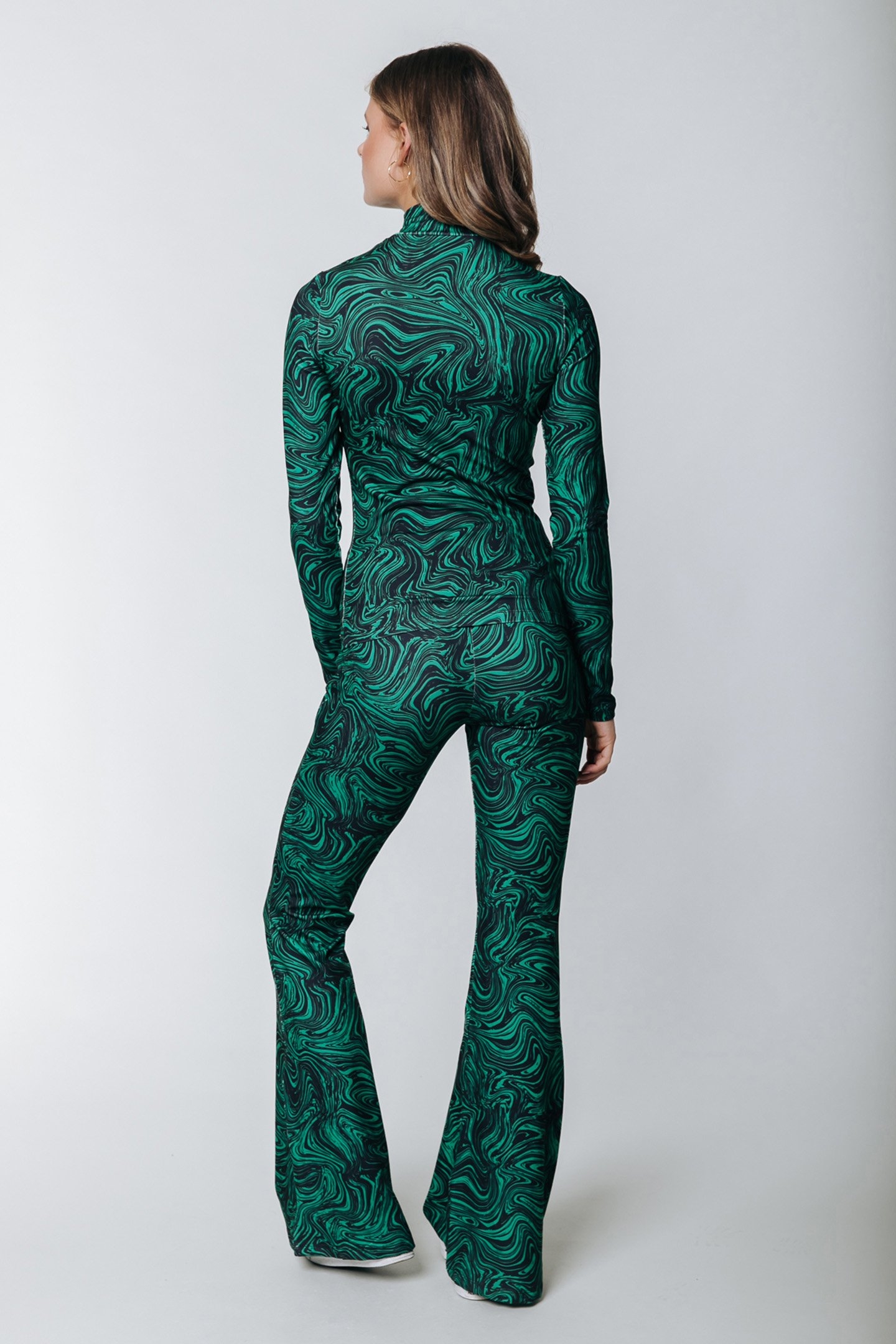 LIQUID PAINT PEACHED EXTRA FLARE PANTS GREEN 3