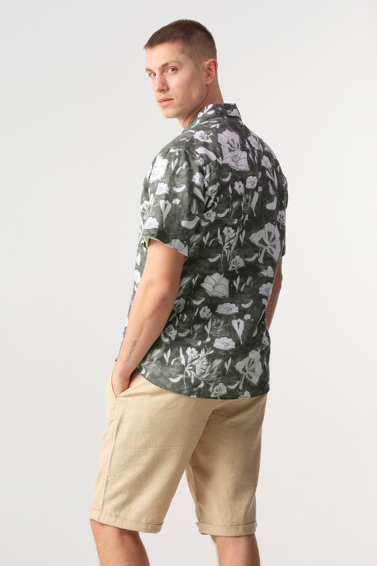 ELVIS FLORAL CASUAL OVERHEMD KM BURNED GREEN DESSIN 2