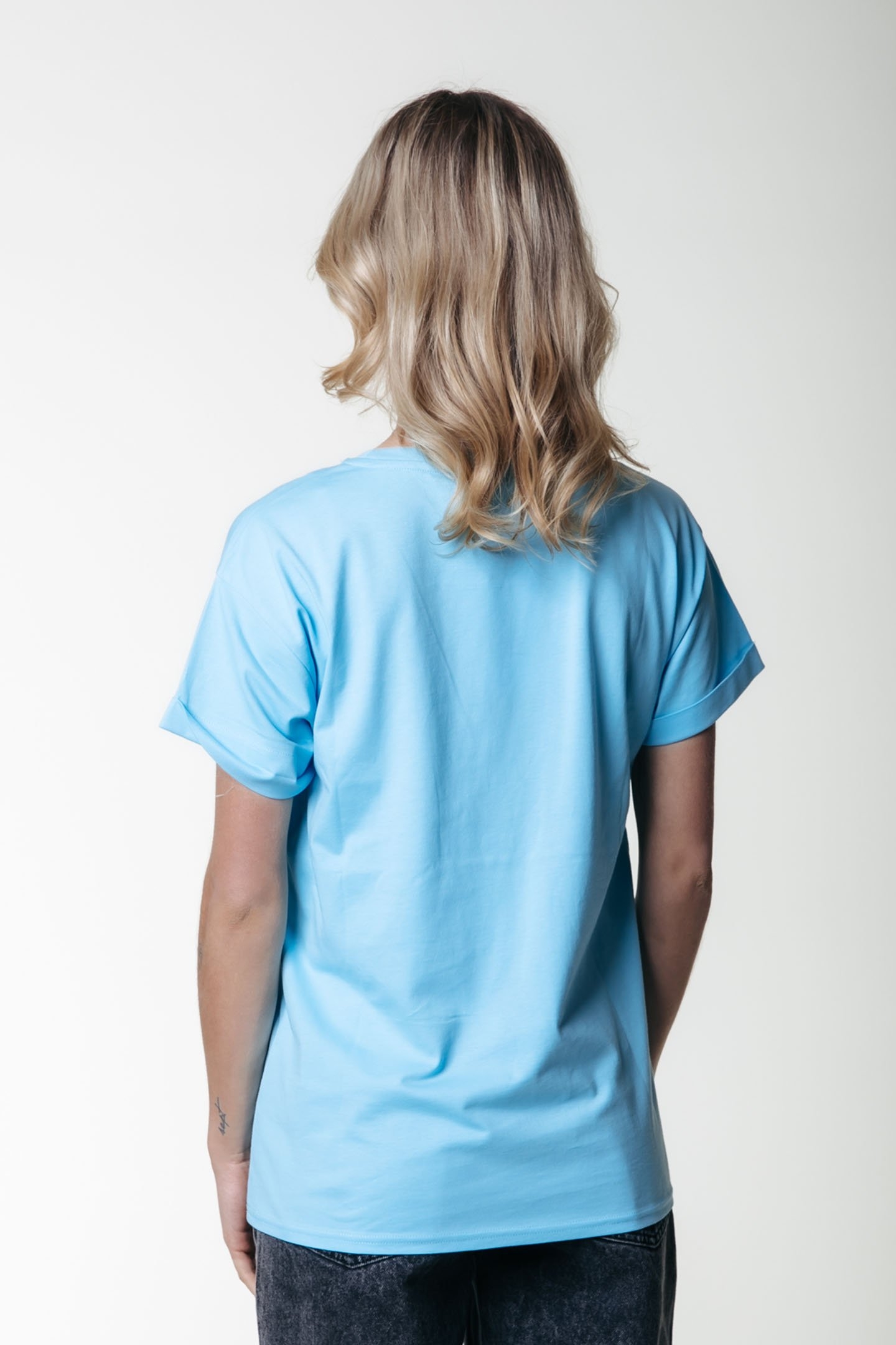 UNI LOGO BOXY TEE LIGHT BLUE 2