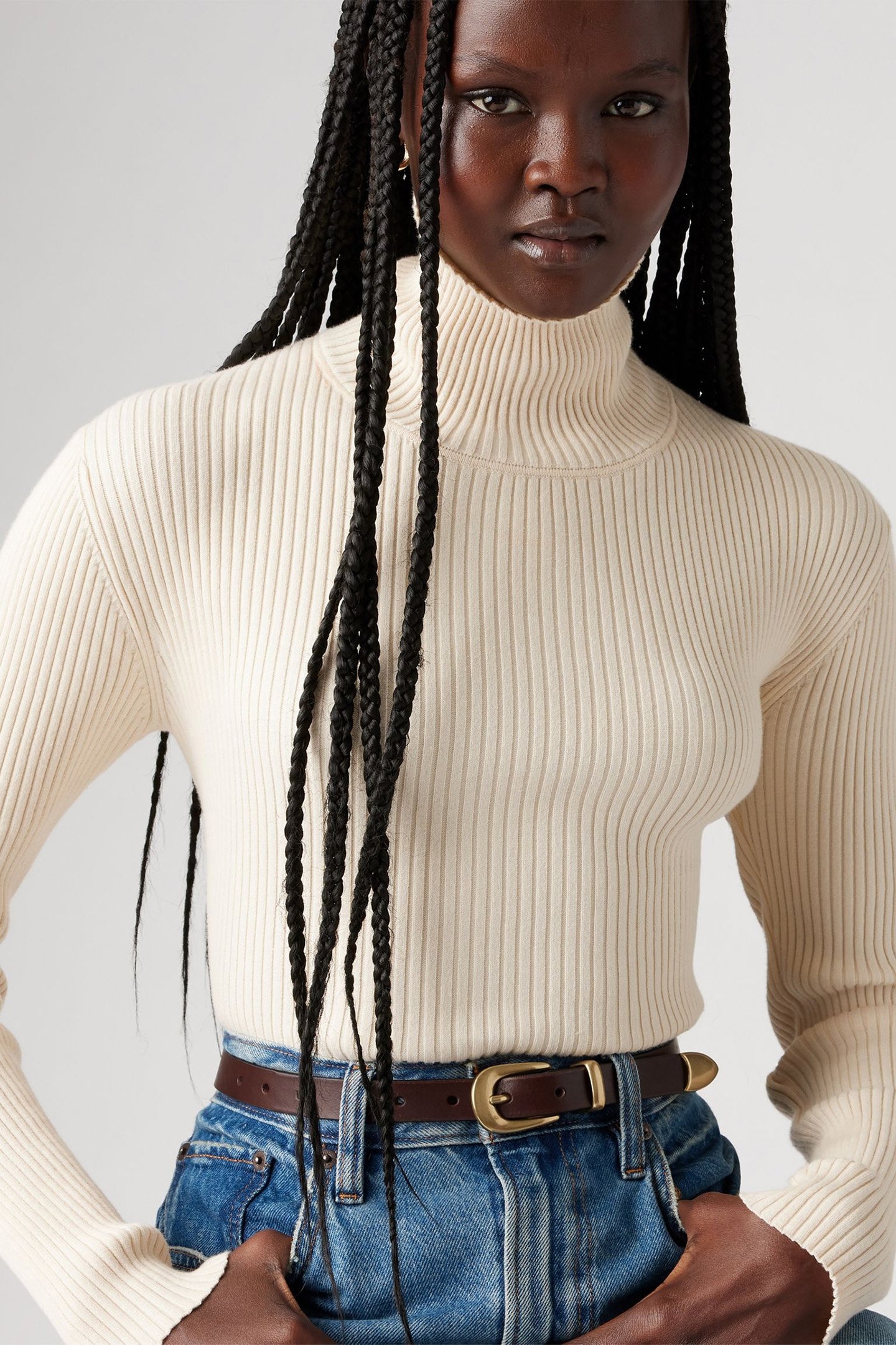 TULIP TURTLENECK WHITE SWAN 4